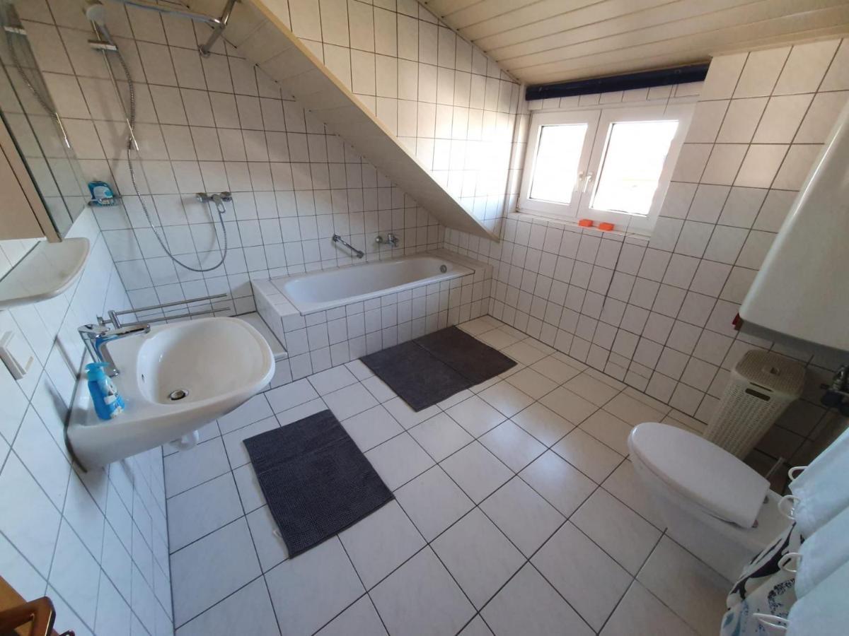 Ferienwohnung Rheinstetten Bagian luar foto