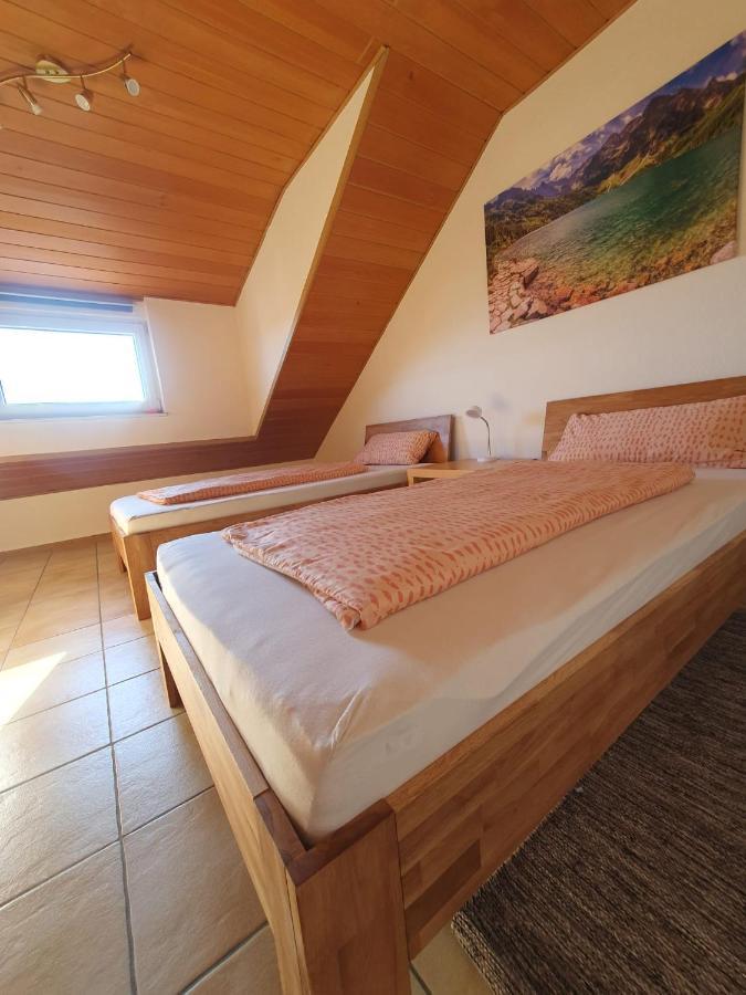 Ferienwohnung Rheinstetten Bagian luar foto